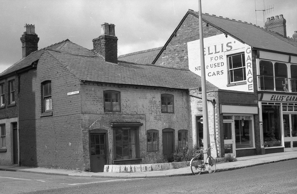 OSW-NEG-O-1-183 Salop Road, 1964 - Oswestry Family & Local History Group